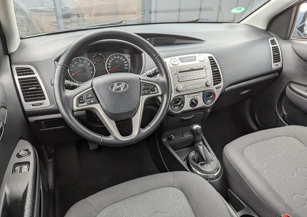 Hyundai i20 cena 16500 przebieg: 218280, rok produkcji 2012 z Stepnica małe 154
